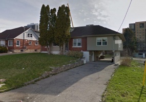 308 HAWTHORN, Waterloo, Ontario N2L 3N4, 8 Bedrooms Bedrooms, ,2 BathroomsBathrooms,Residential,Sale,HAWTHORN,40246005