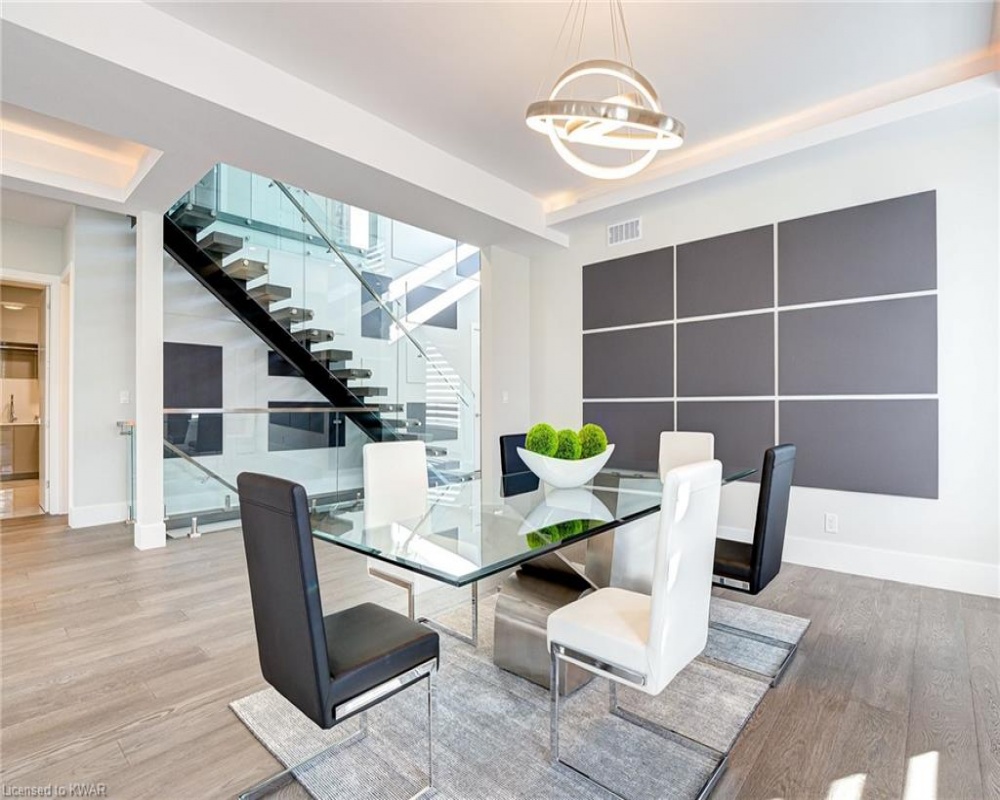 685 MEADOWSWEET, Waterloo, Ontario N2V 0A6, 5 Bedrooms Bedrooms, ,5 BathroomsBathrooms,Residential,Sale,MEADOWSWEET,40241047