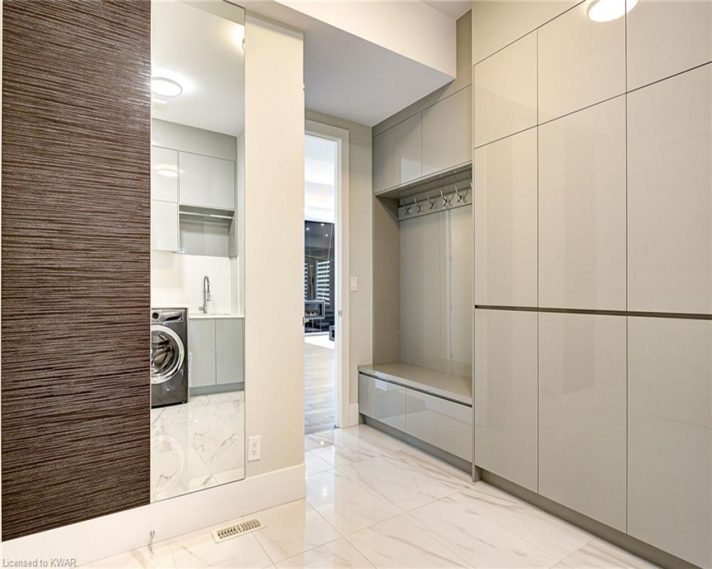 685 MEADOWSWEET, Waterloo, Ontario N2V 0A6, 5 Bedrooms Bedrooms, ,5 BathroomsBathrooms,Residential,Sale,MEADOWSWEET,40241047