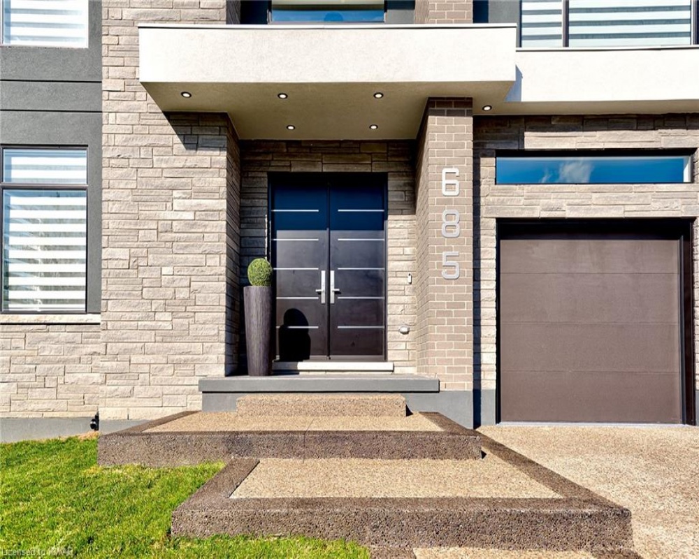 685 MEADOWSWEET, Waterloo, Ontario N2V 0A6, 5 Bedrooms Bedrooms, ,5 BathroomsBathrooms,Residential,Sale,MEADOWSWEET,40241047