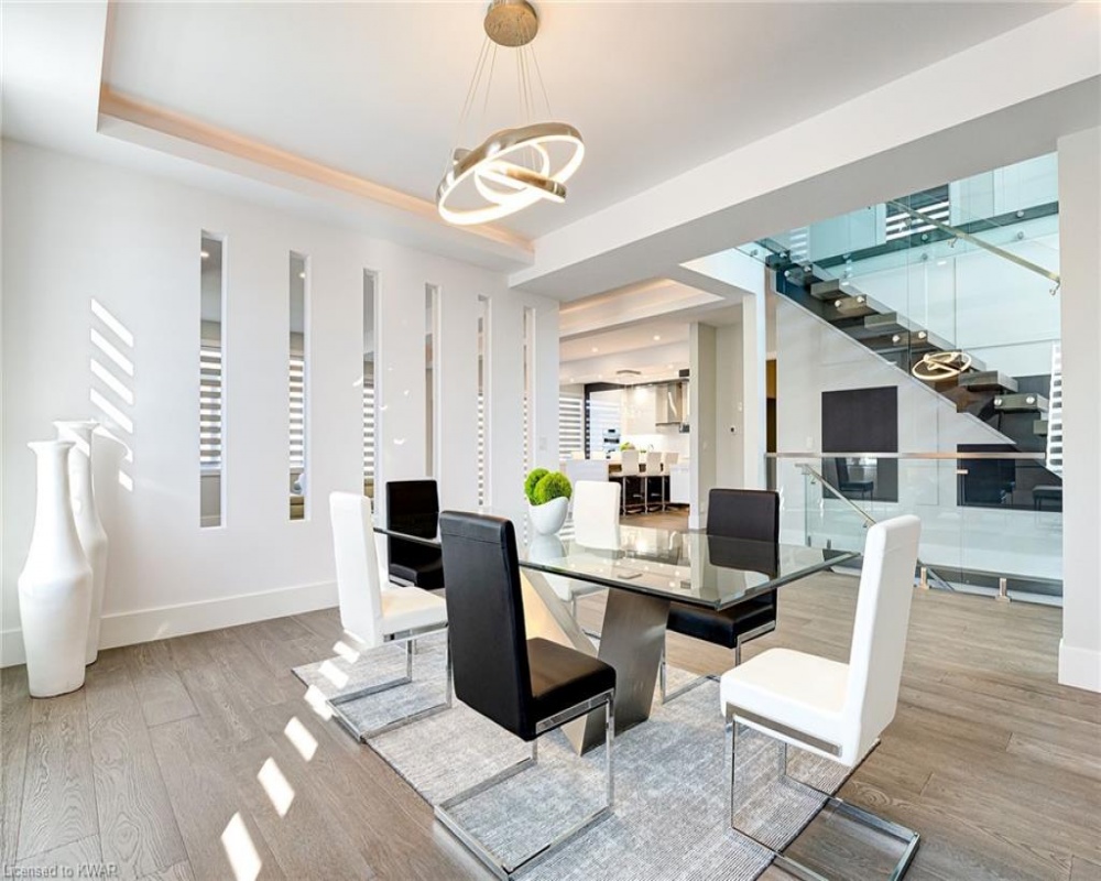 685 MEADOWSWEET, Waterloo, Ontario N2V 0A6, 5 Bedrooms Bedrooms, ,5 BathroomsBathrooms,Residential,Sale,MEADOWSWEET,40241047