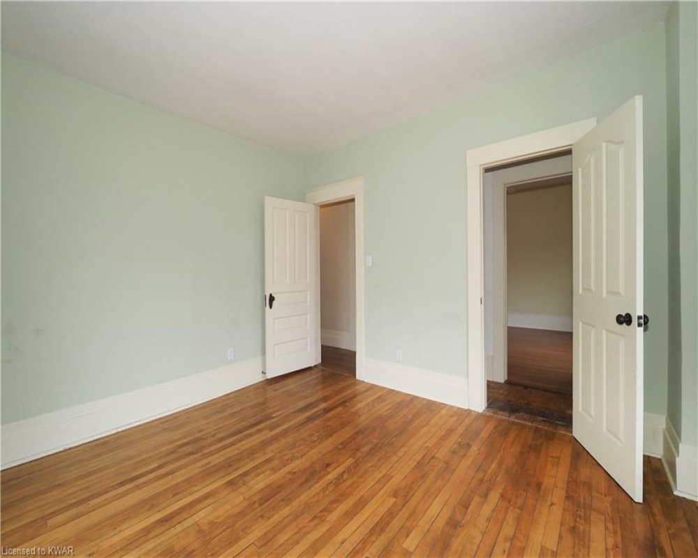 1106 DUKE, Cambridge, Ontario N3H 3V4, 3 Bedrooms Bedrooms, ,2 BathroomsBathrooms,Residential,Sale,DUKE,40248853