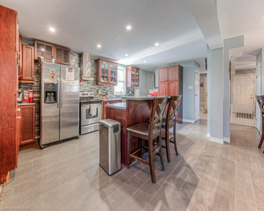 18 HORNING, Kitchener, Ontario N2K 1H6, 5 Bedrooms Bedrooms, ,2 BathroomsBathrooms,Residential,Sale,HORNING,40250835