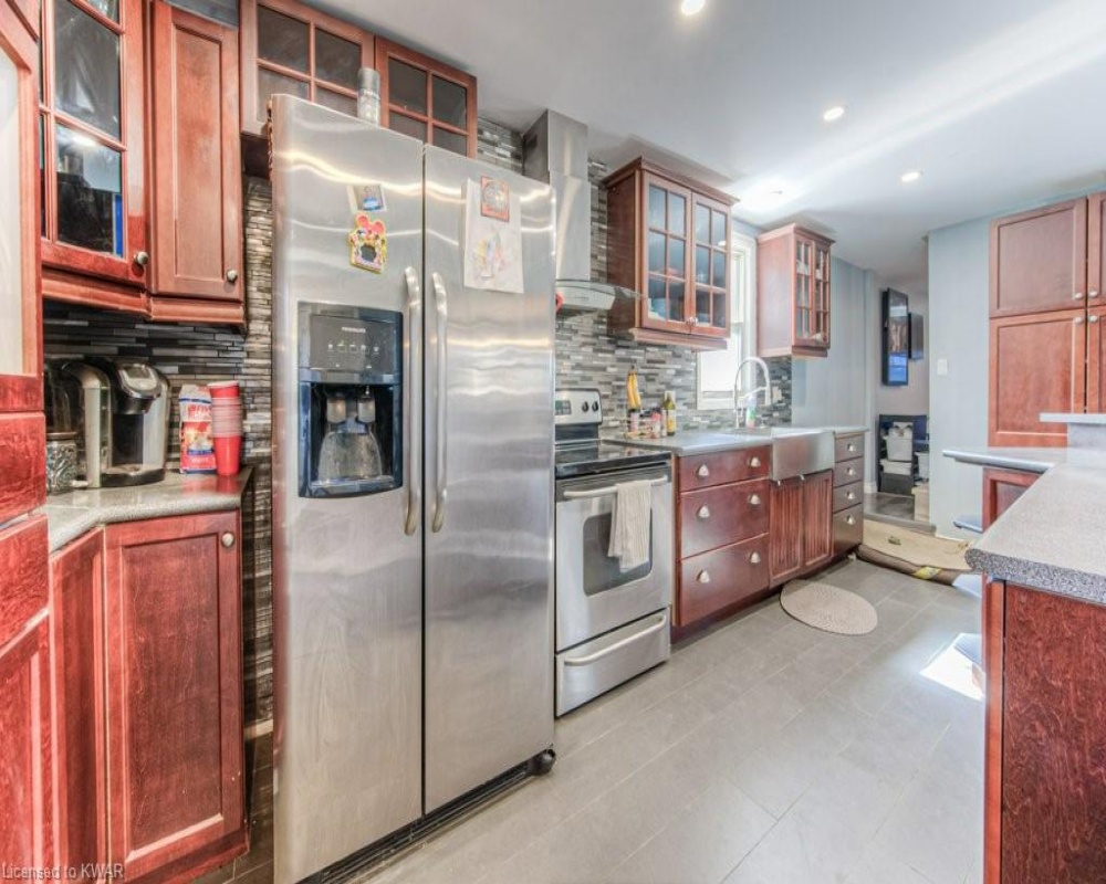 18 HORNING, Kitchener, Ontario N2K 1H6, 5 Bedrooms Bedrooms, ,2 BathroomsBathrooms,Residential,Sale,HORNING,40250835