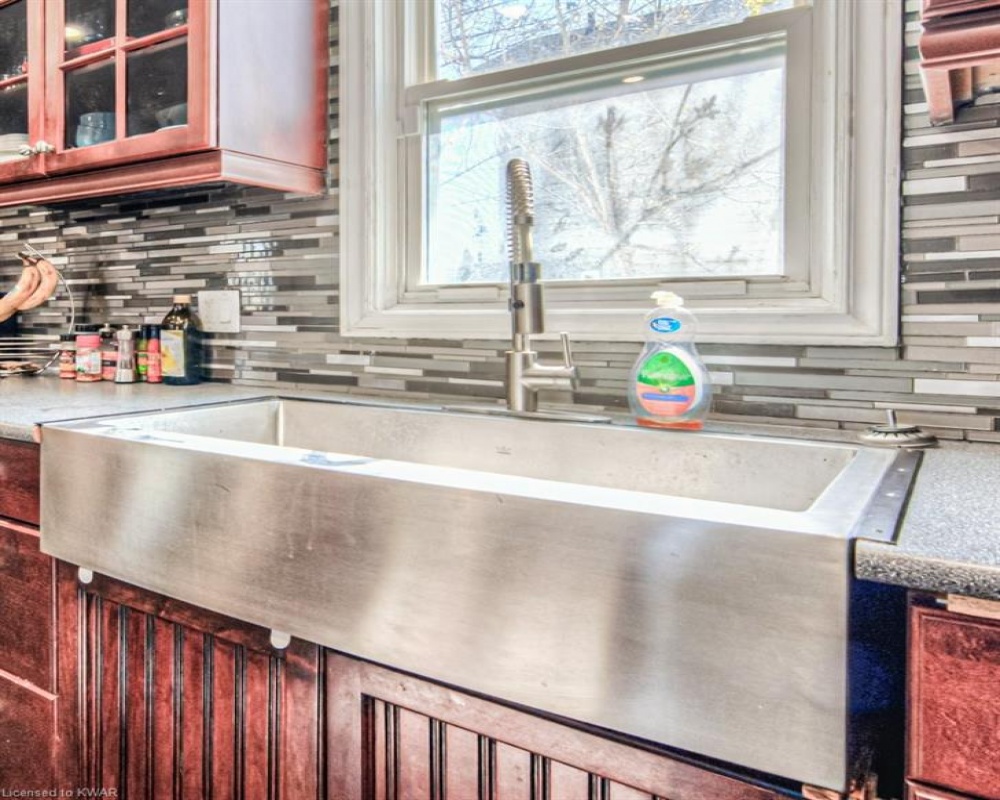 18 HORNING, Kitchener, Ontario N2K 1H6, 5 Bedrooms Bedrooms, ,2 BathroomsBathrooms,Residential,Sale,HORNING,40250835