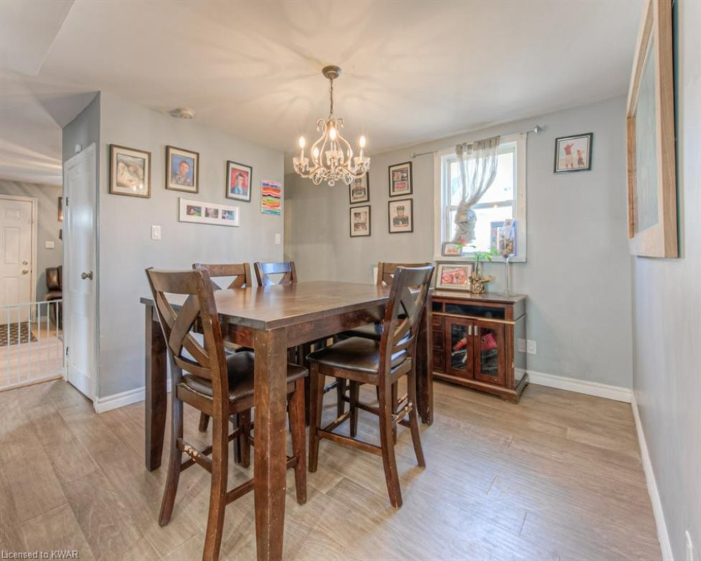 18 HORNING, Kitchener, Ontario N2K 1H6, 5 Bedrooms Bedrooms, ,2 BathroomsBathrooms,Residential,Sale,HORNING,40250835