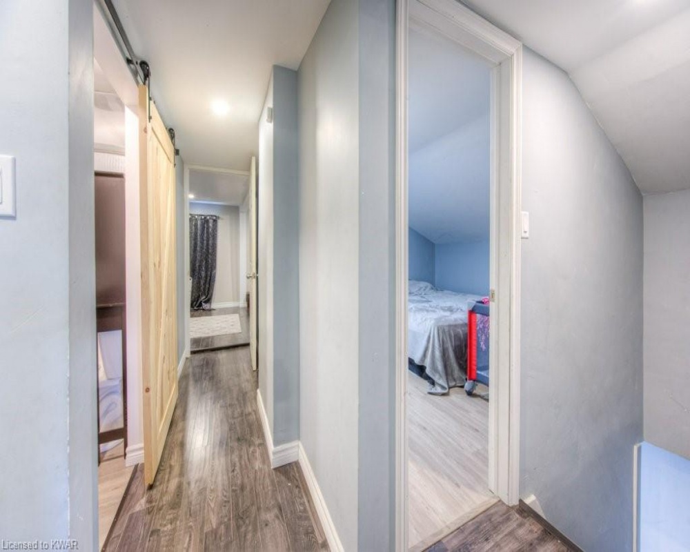 18 HORNING, Kitchener, Ontario N2K 1H6, 5 Bedrooms Bedrooms, ,2 BathroomsBathrooms,Residential,Sale,HORNING,40250835