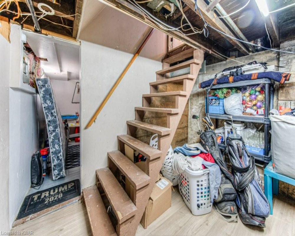 18 HORNING, Kitchener, Ontario N2K 1H6, 5 Bedrooms Bedrooms, ,2 BathroomsBathrooms,Residential,Sale,HORNING,40250835