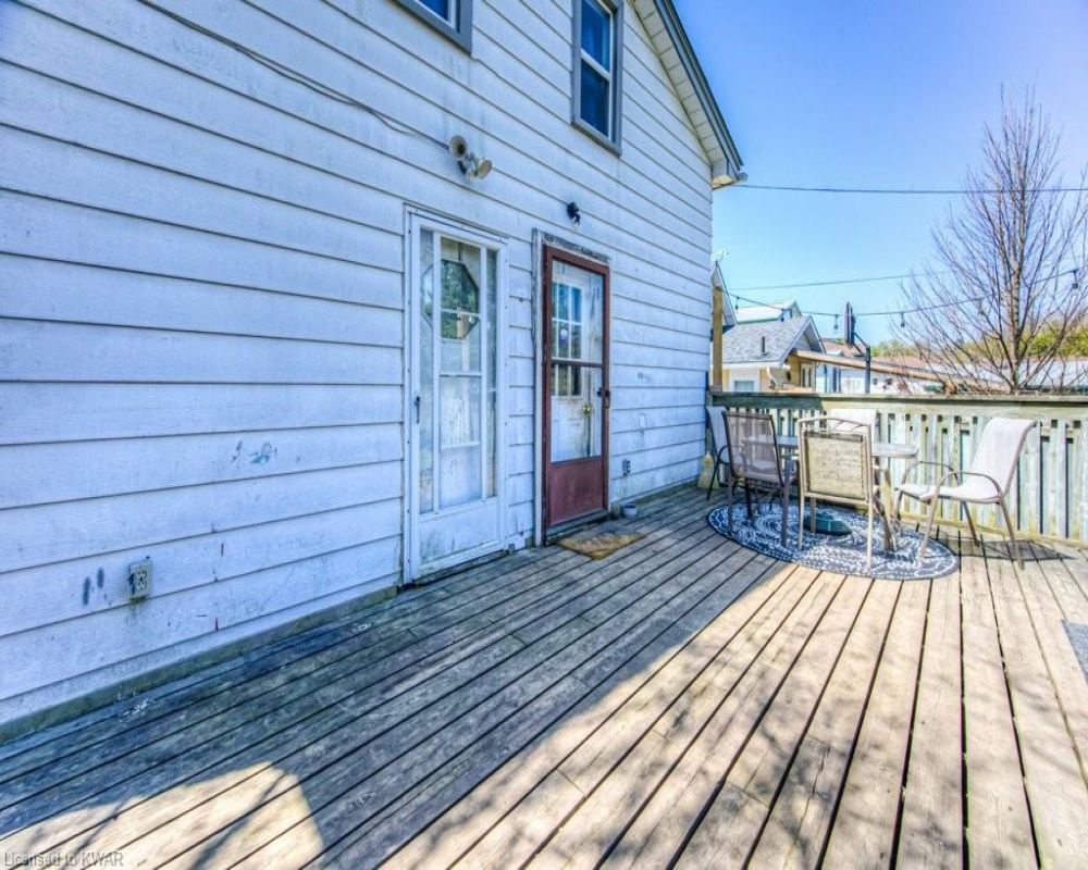 18 HORNING, Kitchener, Ontario N2K 1H6, 5 Bedrooms Bedrooms, ,2 BathroomsBathrooms,Residential,Sale,HORNING,40250835