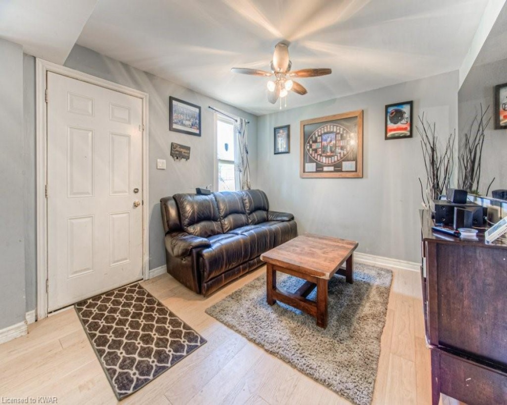 18 HORNING, Kitchener, Ontario N2K 1H6, 5 Bedrooms Bedrooms, ,2 BathroomsBathrooms,Residential,Sale,HORNING,40250835