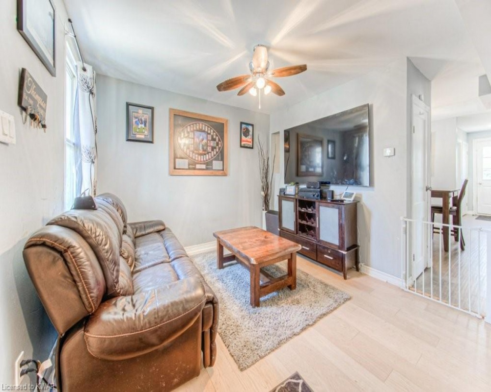 18 HORNING, Kitchener, Ontario N2K 1H6, 5 Bedrooms Bedrooms, ,2 BathroomsBathrooms,Residential,Sale,HORNING,40250835