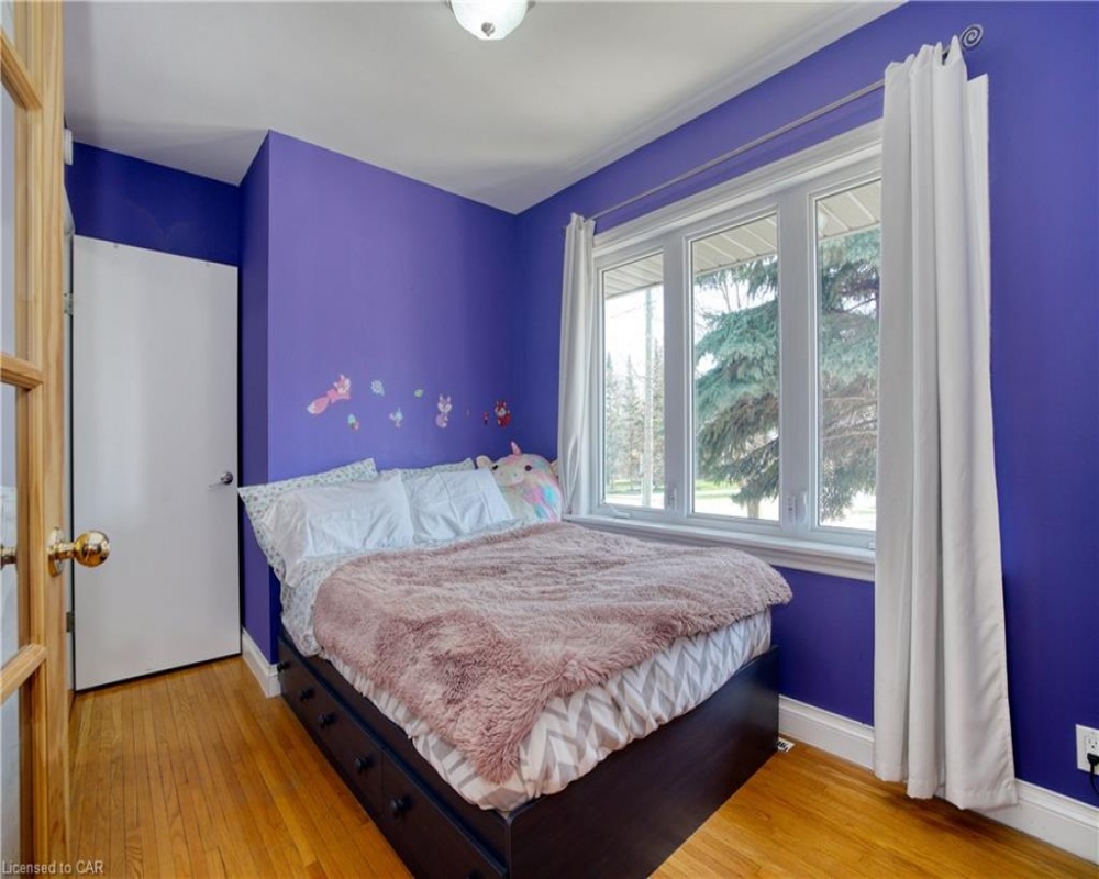 952 UNION, Kitchener, Ontario N2H 6J4, 3 Bedrooms Bedrooms, ,2 BathroomsBathrooms,Residential,Sale,UNION,40234196