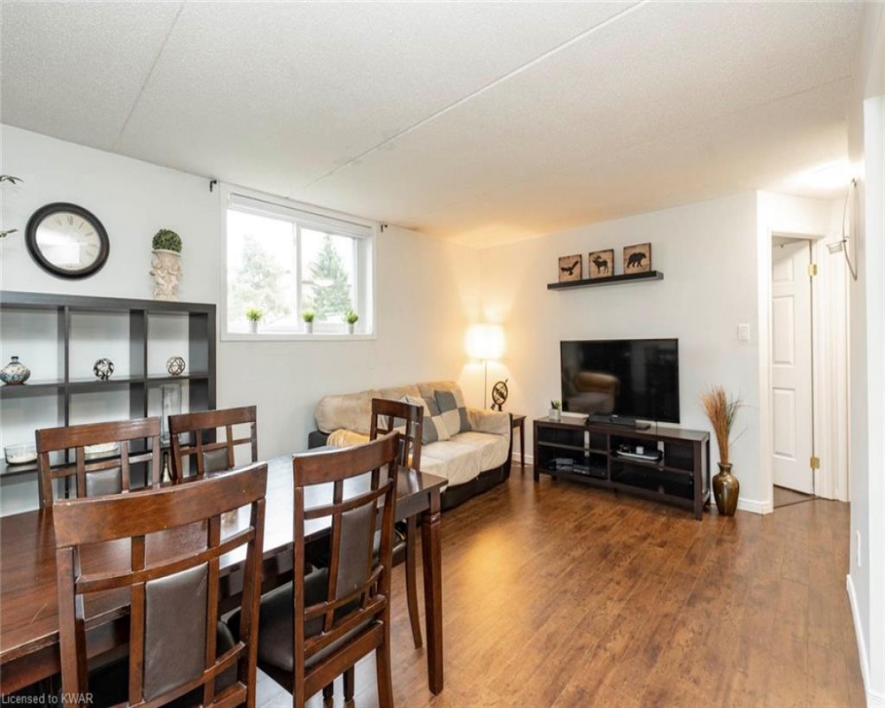 335 NORTHLAKE, Waterloo, Ontario N2V 1Z1, 2 Bedrooms Bedrooms, ,1 BathroomBathrooms,Residential,Sale,NORTHLAKE,40246596