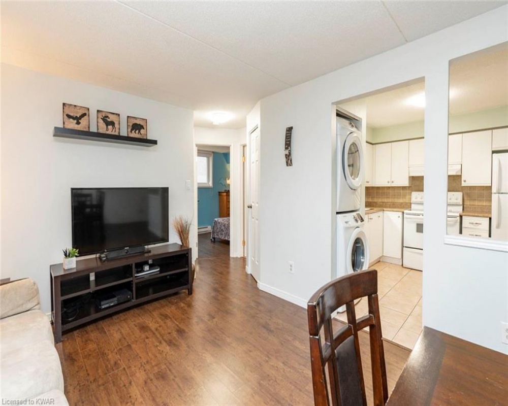 335 NORTHLAKE, Waterloo, Ontario N2V 1Z1, 2 Bedrooms Bedrooms, ,1 BathroomBathrooms,Residential,Sale,NORTHLAKE,40246596