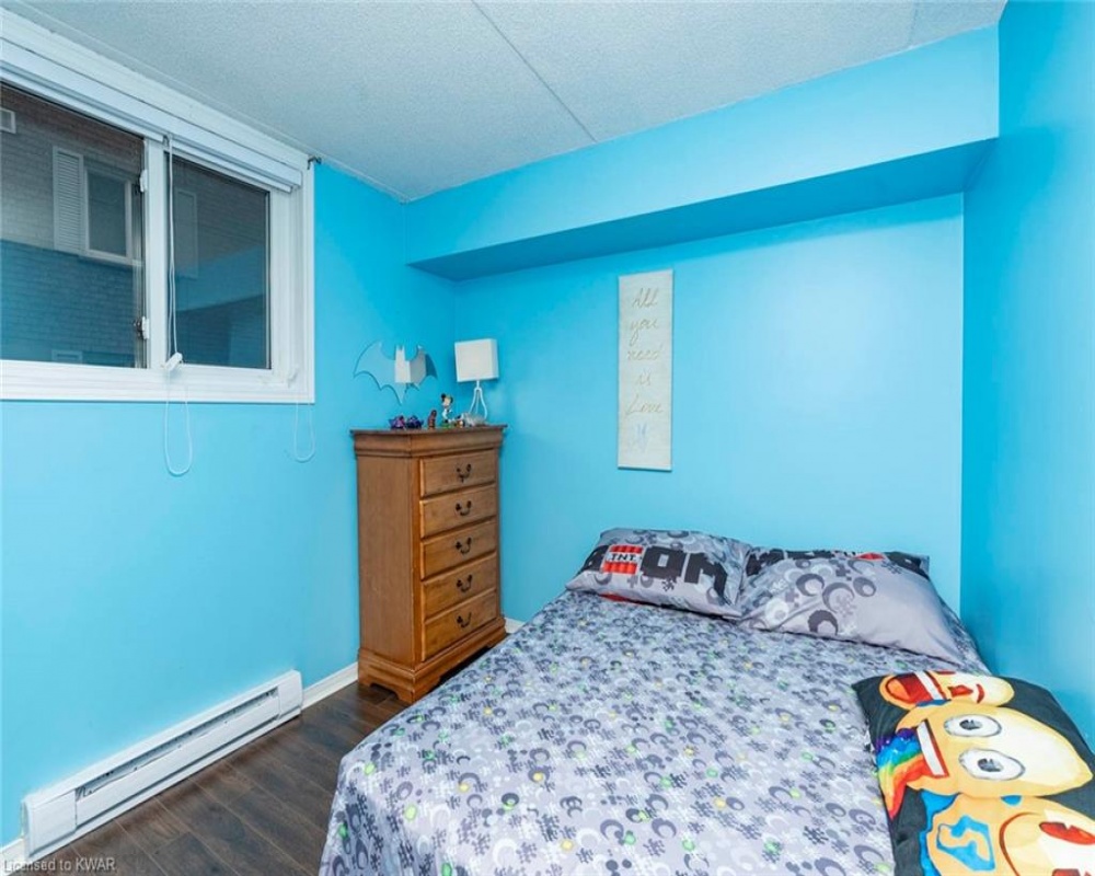 335 NORTHLAKE, Waterloo, Ontario N2V 1Z1, 2 Bedrooms Bedrooms, ,1 BathroomBathrooms,Residential,Sale,NORTHLAKE,40246596
