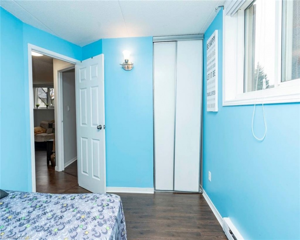335 NORTHLAKE, Waterloo, Ontario N2V 1Z1, 2 Bedrooms Bedrooms, ,1 BathroomBathrooms,Residential,Sale,NORTHLAKE,40246596