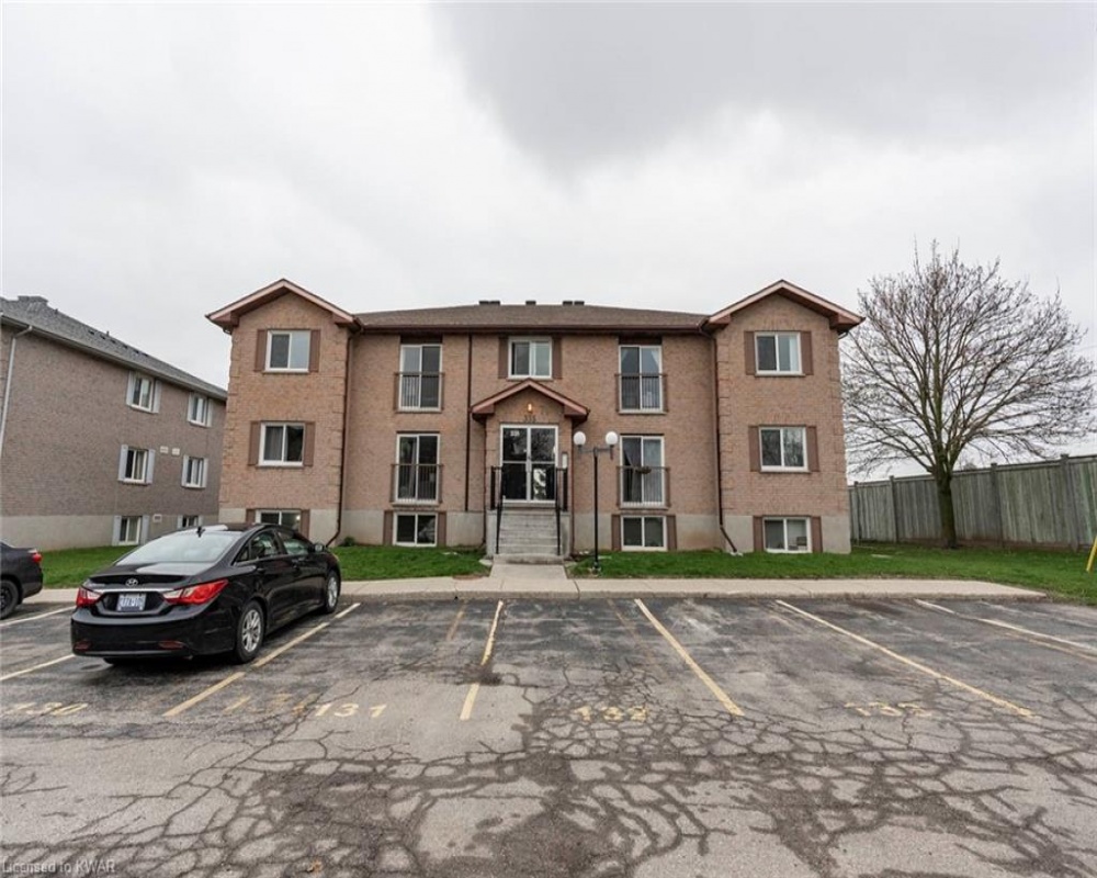 335 NORTHLAKE, Waterloo, Ontario N2V 1Z1, 2 Bedrooms Bedrooms, ,1 BathroomBathrooms,Residential,Sale,NORTHLAKE,40246596