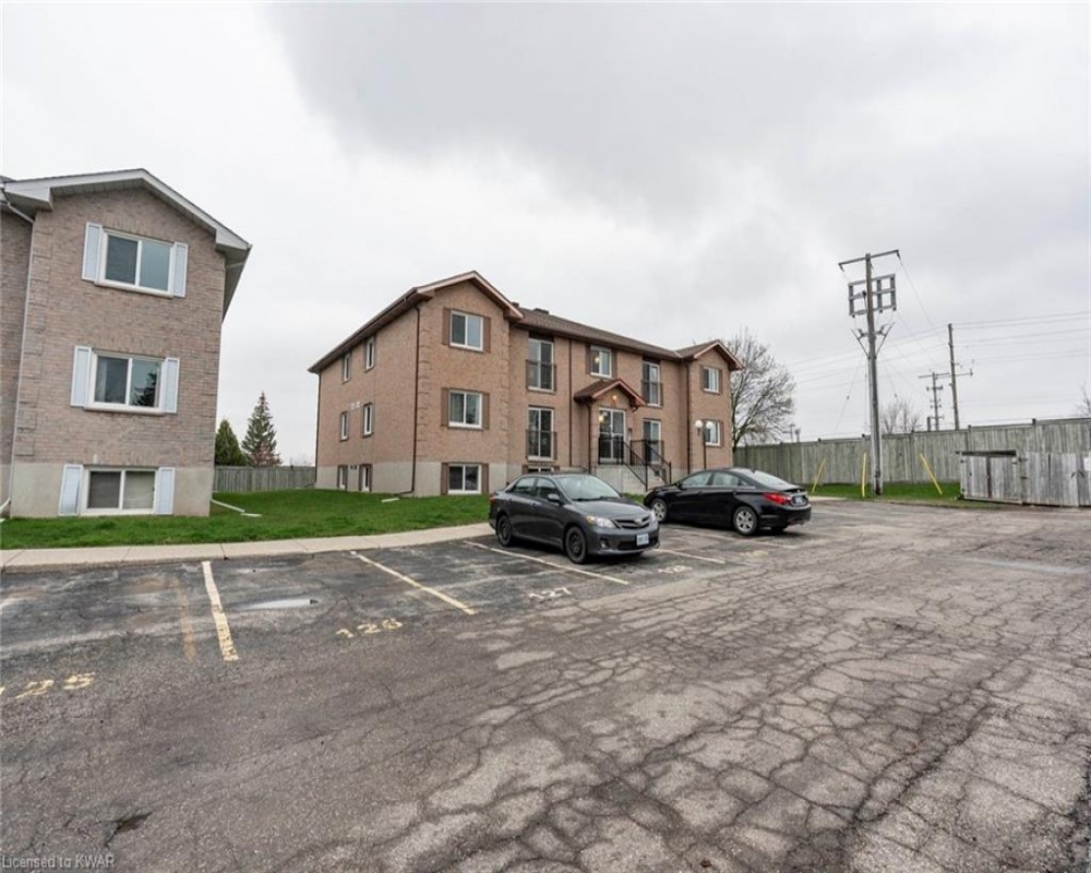 335 NORTHLAKE, Waterloo, Ontario N2V 1Z1, 2 Bedrooms Bedrooms, ,1 BathroomBathrooms,Residential,Sale,NORTHLAKE,40246596