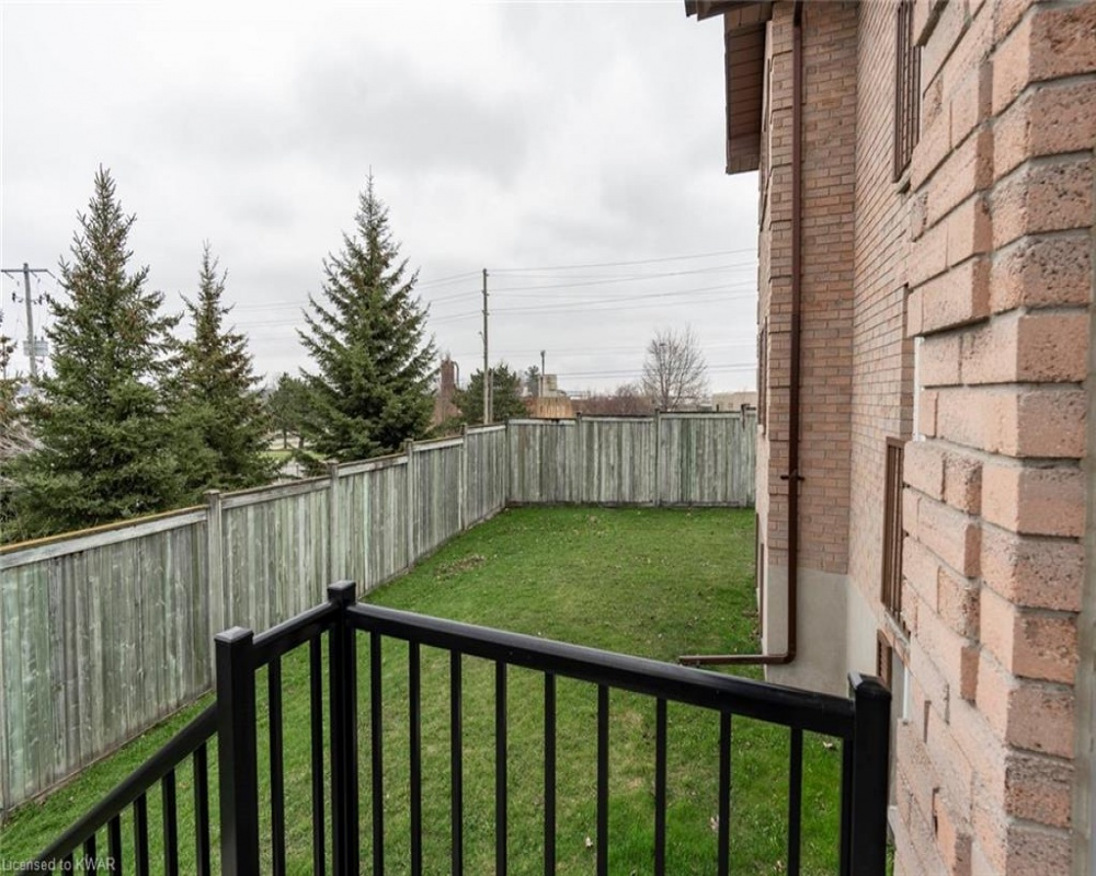 335 NORTHLAKE, Waterloo, Ontario N2V 1Z1, 2 Bedrooms Bedrooms, ,1 BathroomBathrooms,Residential,Sale,NORTHLAKE,40246596
