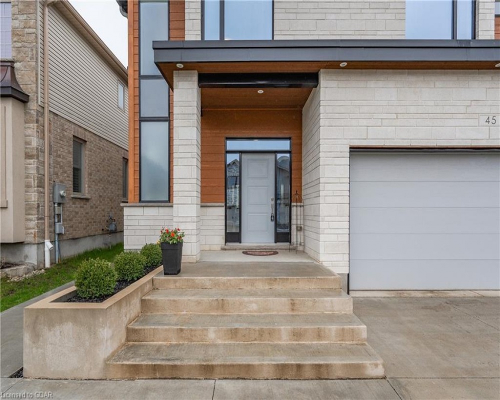 45 EAGLECREST, Kitchener, Ontario N2K 0B8, 5 Bedrooms Bedrooms, ,4 BathroomsBathrooms,Residential,Sale,EAGLECREST,40253058