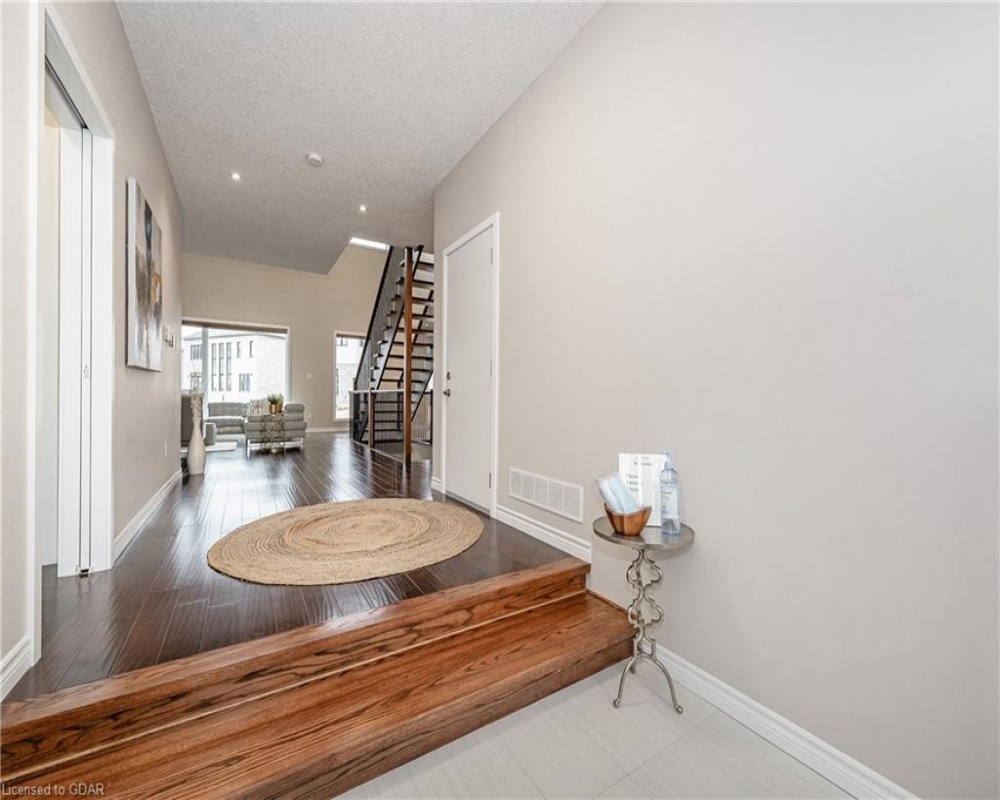 45 EAGLECREST, Kitchener, Ontario N2K 0B8, 5 Bedrooms Bedrooms, ,4 BathroomsBathrooms,Residential,Sale,EAGLECREST,40253058