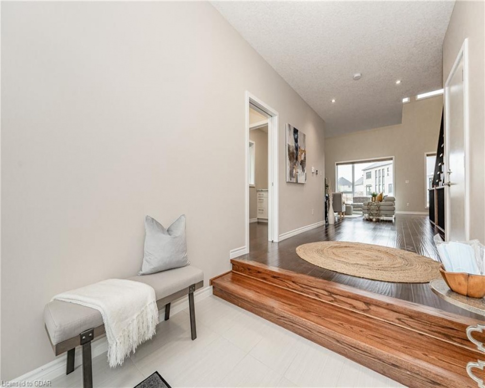 45 EAGLECREST, Kitchener, Ontario N2K 0B8, 5 Bedrooms Bedrooms, ,4 BathroomsBathrooms,Residential,Sale,EAGLECREST,40253058