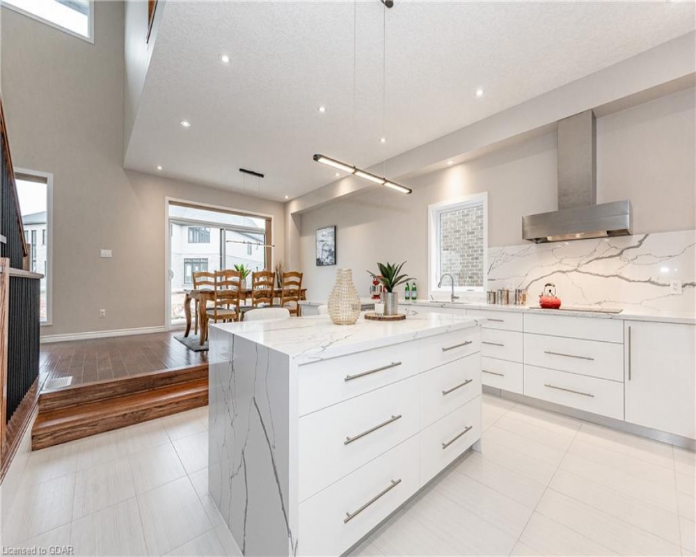 45 EAGLECREST, Kitchener, Ontario N2K 0B8, 5 Bedrooms Bedrooms, ,4 BathroomsBathrooms,Residential,Sale,EAGLECREST,40253058