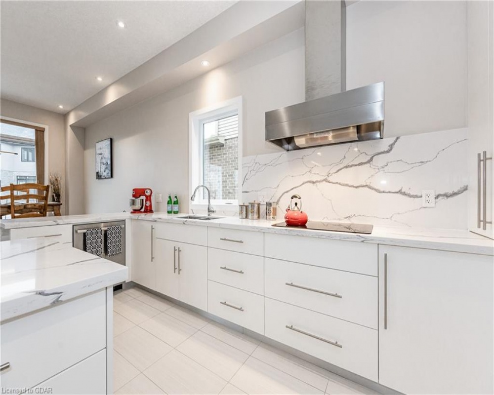 45 EAGLECREST, Kitchener, Ontario N2K 0B8, 5 Bedrooms Bedrooms, ,4 BathroomsBathrooms,Residential,Sale,EAGLECREST,40253058