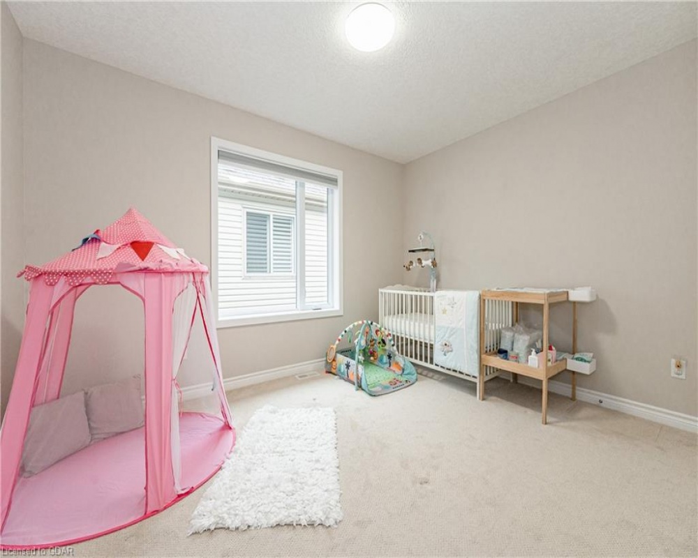 45 EAGLECREST, Kitchener, Ontario N2K 0B8, 5 Bedrooms Bedrooms, ,4 BathroomsBathrooms,Residential,Sale,EAGLECREST,40253058