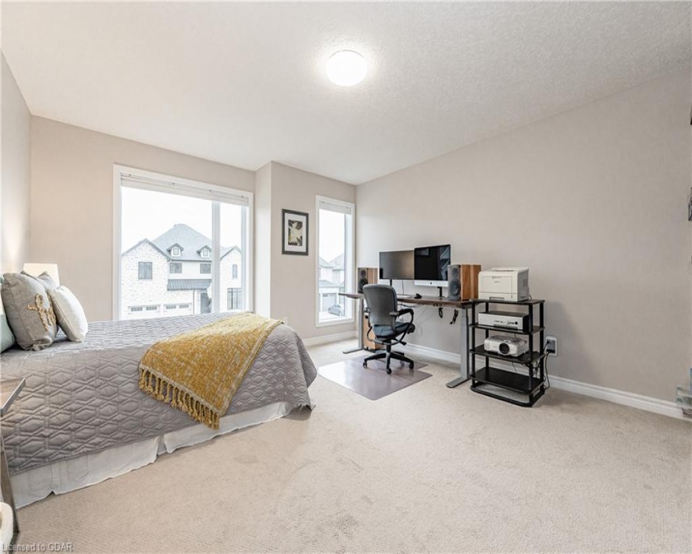 45 EAGLECREST, Kitchener, Ontario N2K 0B8, 5 Bedrooms Bedrooms, ,4 BathroomsBathrooms,Residential,Sale,EAGLECREST,40253058