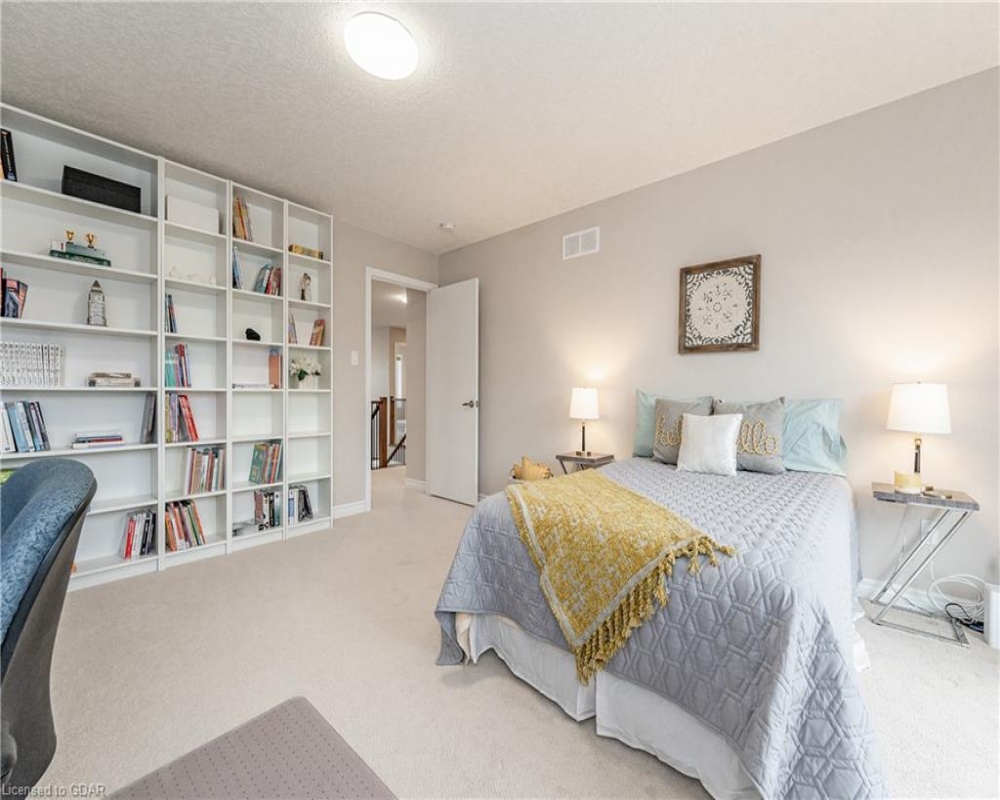 45 EAGLECREST, Kitchener, Ontario N2K 0B8, 5 Bedrooms Bedrooms, ,4 BathroomsBathrooms,Residential,Sale,EAGLECREST,40253058