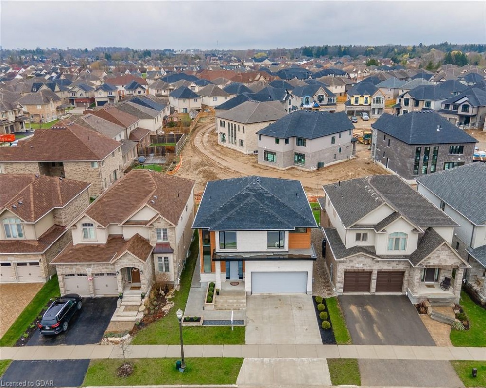 45 EAGLECREST, Kitchener, Ontario N2K 0B8, 5 Bedrooms Bedrooms, ,4 BathroomsBathrooms,Residential,Sale,EAGLECREST,40253058