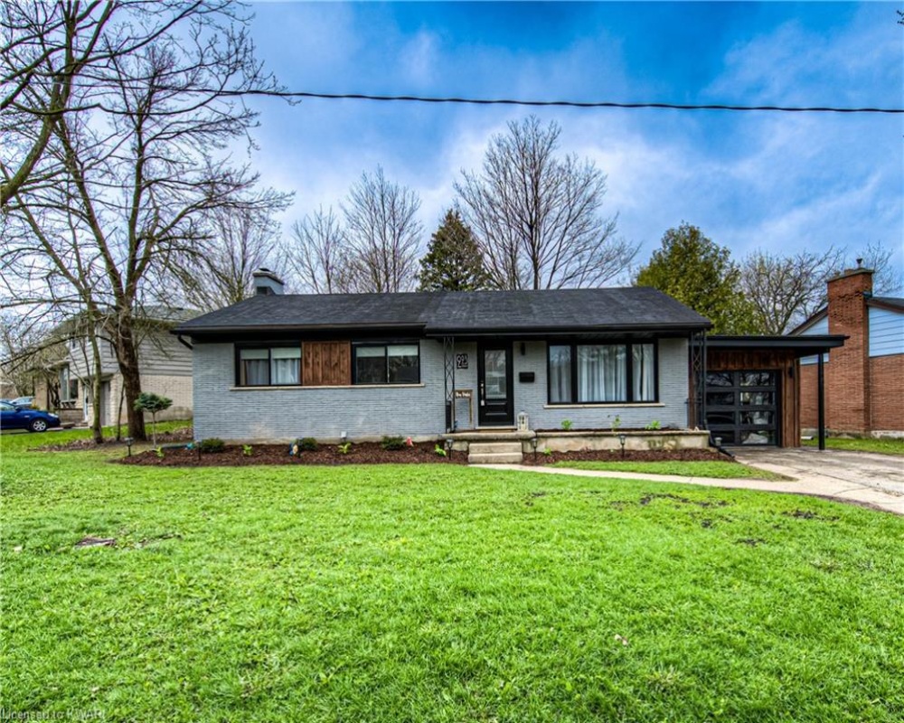 223 BELLEHAVEN, Waterloo, Ontario N2J 3L5, 4 Bedrooms Bedrooms, ,3 BathroomsBathrooms,Residential,Sale,BELLEHAVEN,40254773