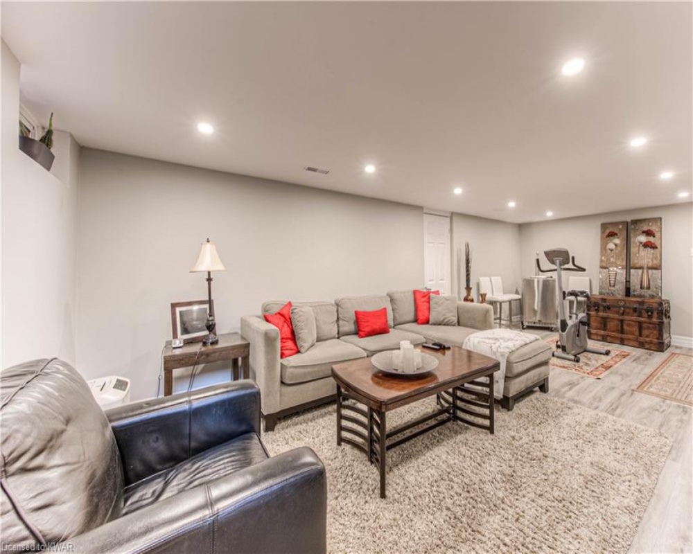 223 BELLEHAVEN, Waterloo, Ontario N2J 3L5, 4 Bedrooms Bedrooms, ,3 BathroomsBathrooms,Residential,Sale,BELLEHAVEN,40254773