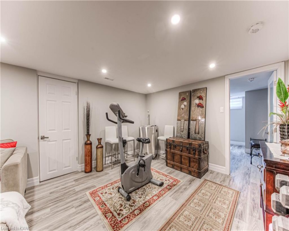 223 BELLEHAVEN, Waterloo, Ontario N2J 3L5, 4 Bedrooms Bedrooms, ,3 BathroomsBathrooms,Residential,Sale,BELLEHAVEN,40254773