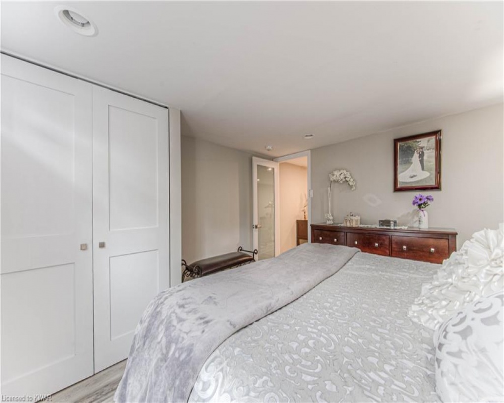 223 BELLEHAVEN, Waterloo, Ontario N2J 3L5, 4 Bedrooms Bedrooms, ,3 BathroomsBathrooms,Residential,Sale,BELLEHAVEN,40254773