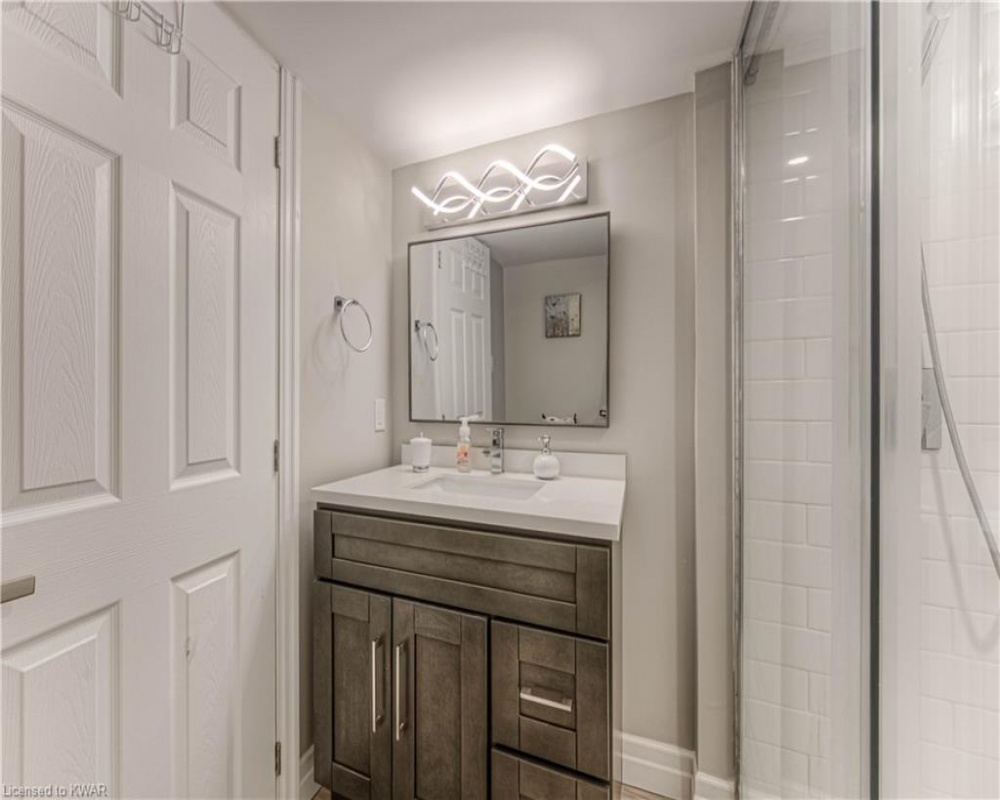223 BELLEHAVEN, Waterloo, Ontario N2J 3L5, 4 Bedrooms Bedrooms, ,3 BathroomsBathrooms,Residential,Sale,BELLEHAVEN,40254773