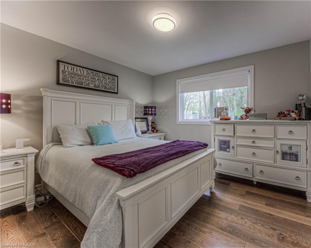 223 BELLEHAVEN, Waterloo, Ontario N2J 3L5, 4 Bedrooms Bedrooms, ,3 BathroomsBathrooms,Residential,Sale,BELLEHAVEN,40254773