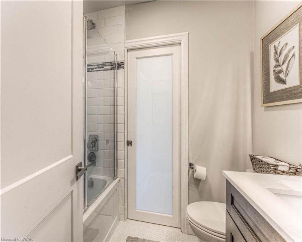 223 BELLEHAVEN, Waterloo, Ontario N2J 3L5, 4 Bedrooms Bedrooms, ,3 BathroomsBathrooms,Residential,Sale,BELLEHAVEN,40254773