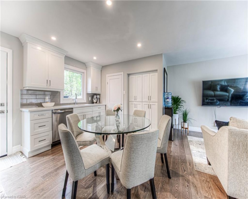 223 BELLEHAVEN, Waterloo, Ontario N2J 3L5, 4 Bedrooms Bedrooms, ,3 BathroomsBathrooms,Residential,Sale,BELLEHAVEN,40254773