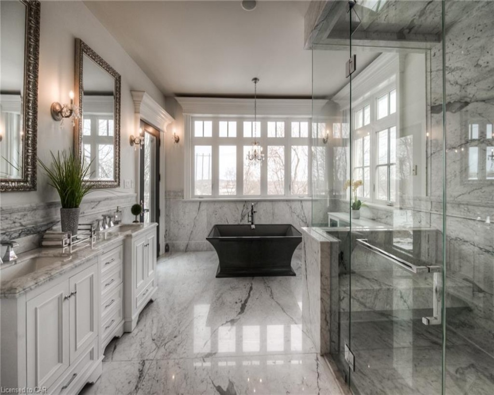 546 WOOLWICH, Waterloo, Ontario N2J 4G8, 4 Bedrooms Bedrooms, ,4 BathroomsBathrooms,Residential,Sale,WOOLWICH,40255192