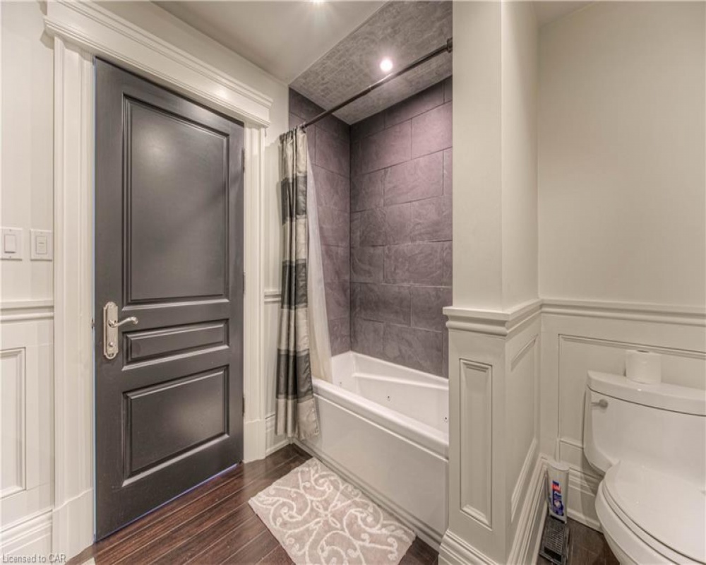 546 WOOLWICH, Waterloo, Ontario N2J 4G8, 4 Bedrooms Bedrooms, ,4 BathroomsBathrooms,Residential,Sale,WOOLWICH,40255192