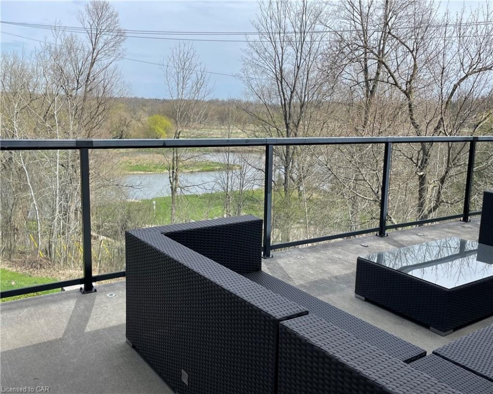 546 WOOLWICH, Waterloo, Ontario N2J 4G8, 4 Bedrooms Bedrooms, ,4 BathroomsBathrooms,Residential,Sale,WOOLWICH,40255192