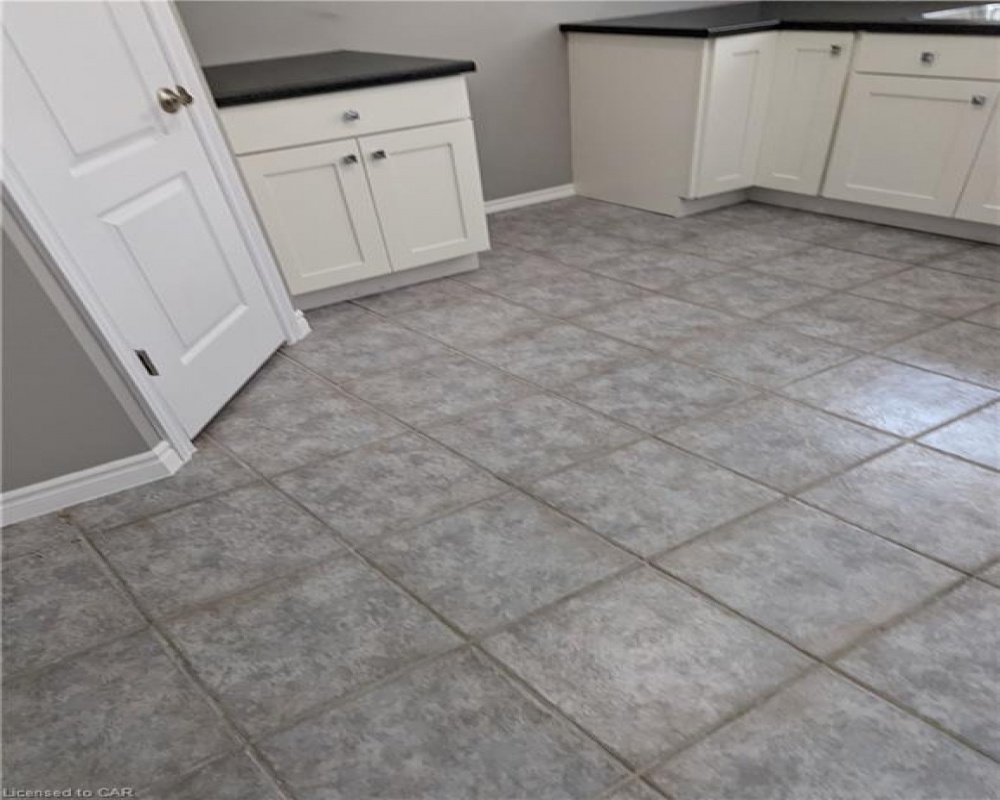 11 CHIPCASE, Cambridge, Ontario N1T 1V9, 5 Bedrooms Bedrooms, ,4 BathroomsBathrooms,Residential,Sale,CHIPCASE,40255812