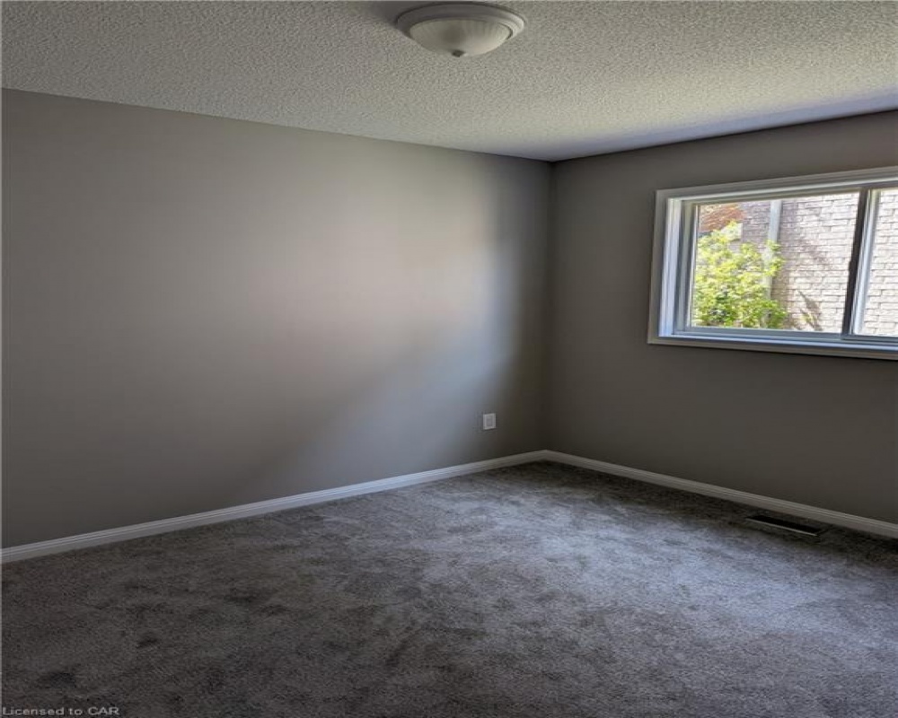 11 CHIPCASE, Cambridge, Ontario N1T 1V9, 5 Bedrooms Bedrooms, ,4 BathroomsBathrooms,Residential,Sale,CHIPCASE,40255812