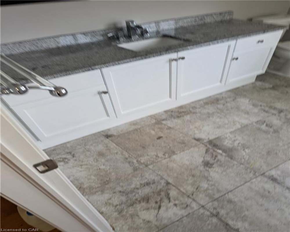 11 CHIPCASE, Cambridge, Ontario N1T 1V9, 5 Bedrooms Bedrooms, ,4 BathroomsBathrooms,Residential,Sale,CHIPCASE,40255812