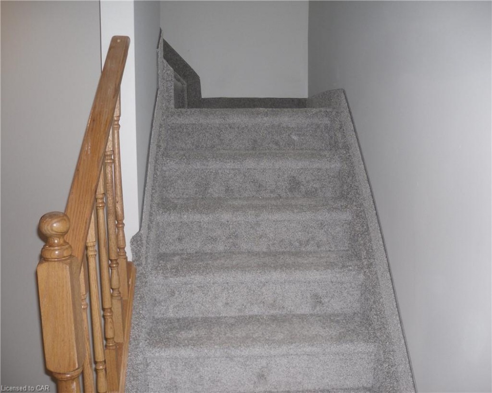 11 CHIPCASE, Cambridge, Ontario N1T 1V9, 5 Bedrooms Bedrooms, ,4 BathroomsBathrooms,Residential,Sale,CHIPCASE,40255812