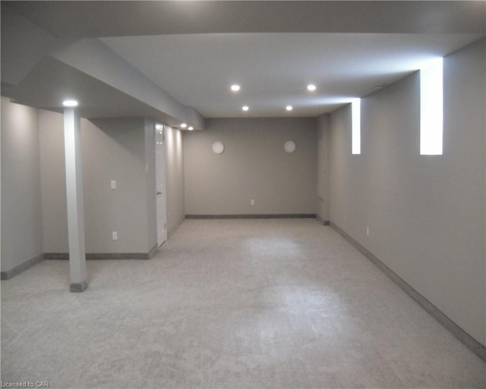11 CHIPCASE, Cambridge, Ontario N1T 1V9, 5 Bedrooms Bedrooms, ,4 BathroomsBathrooms,Residential,Sale,CHIPCASE,40255812