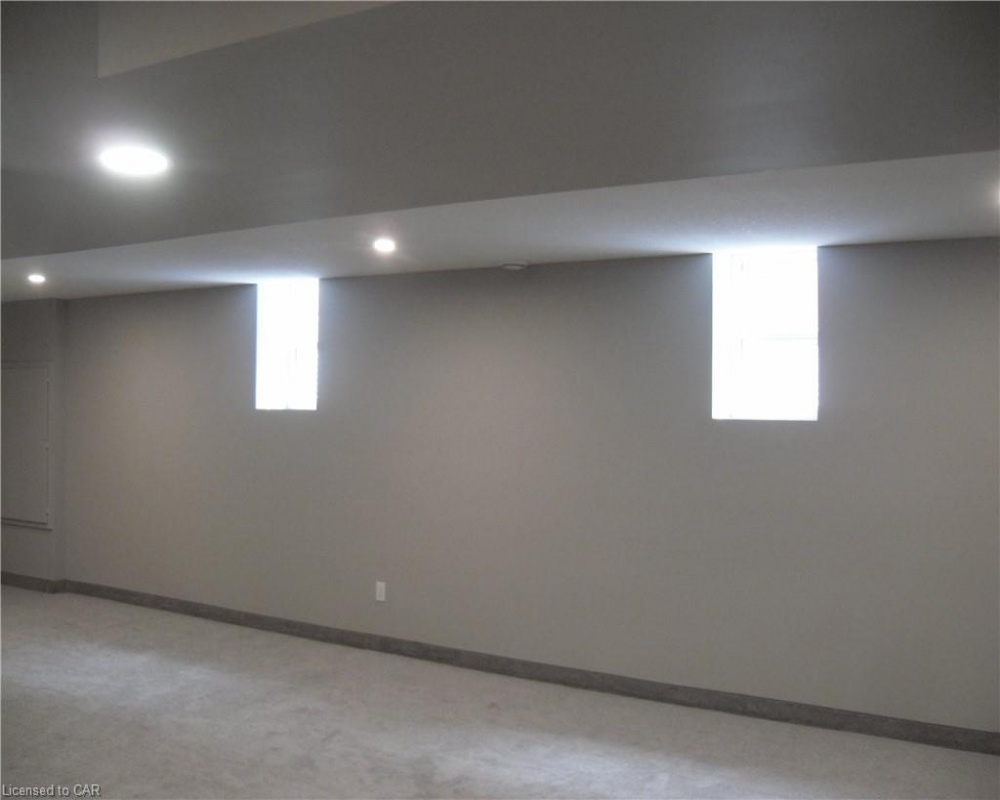 11 CHIPCASE, Cambridge, Ontario N1T 1V9, 5 Bedrooms Bedrooms, ,4 BathroomsBathrooms,Residential,Sale,CHIPCASE,40255812