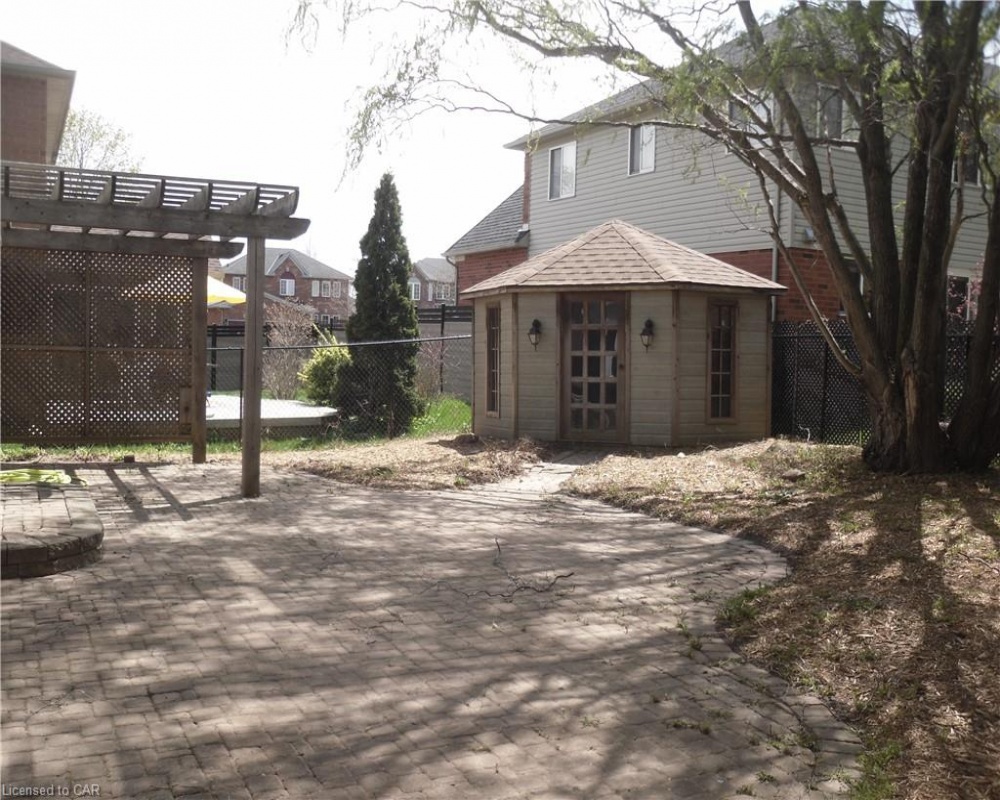 11 CHIPCASE, Cambridge, Ontario N1T 1V9, 5 Bedrooms Bedrooms, ,4 BathroomsBathrooms,Residential,Sale,CHIPCASE,40255812